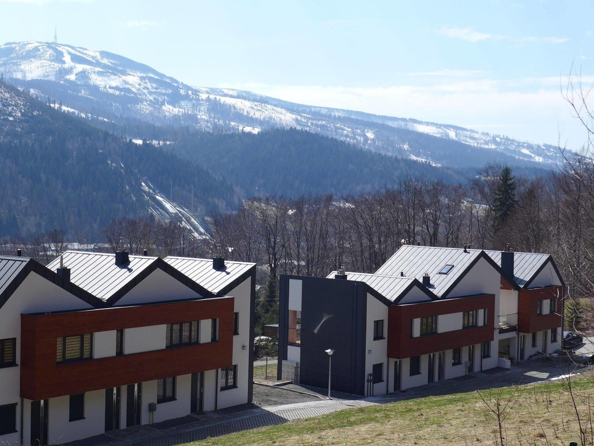 שצ'צ'ירק Apartamenty Zloty Widok מראה חיצוני תמונה